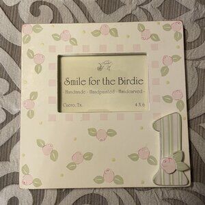 Smile For The Birdie Handpainted Handcarved Photo Frame Number #1 Flowers EUC